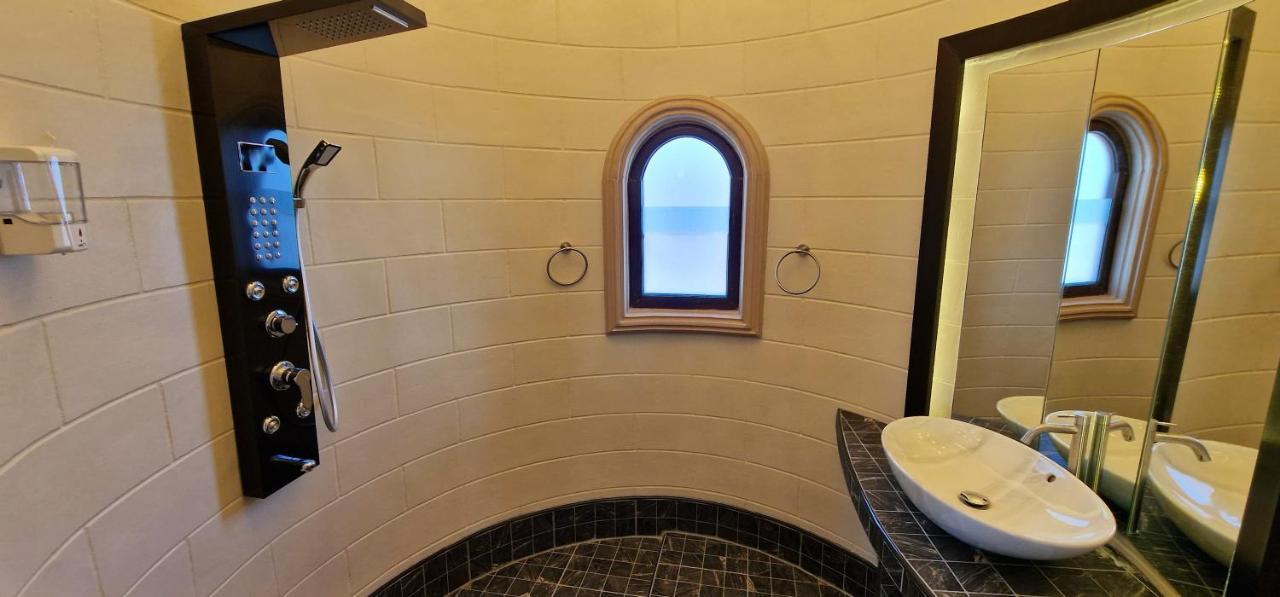 Potterland Luxury Pool Villa Pattaya Walking Street 6 Bedrooms Екстериор снимка